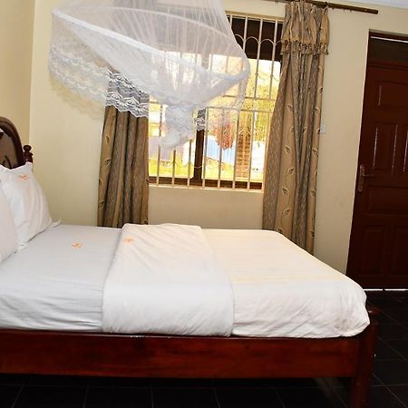 Florida Hotel Kampala Exterior foto
