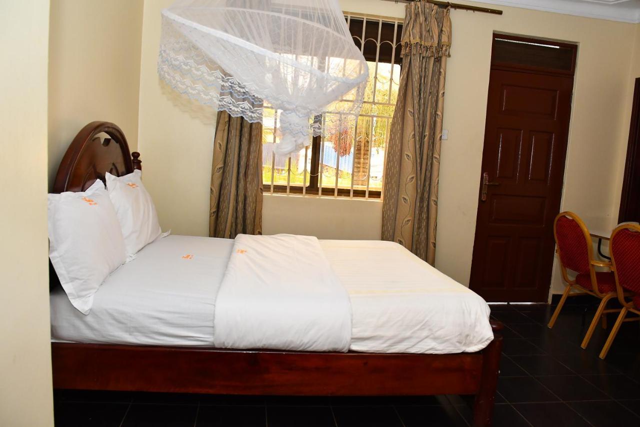 Florida Hotel Kampala Exterior foto