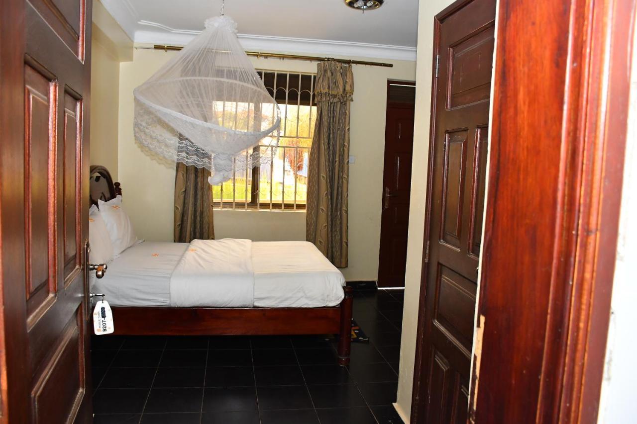 Florida Hotel Kampala Exterior foto