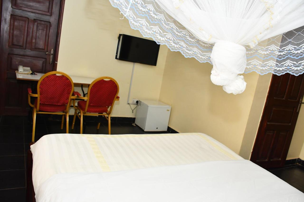 Florida Hotel Kampala Exterior foto