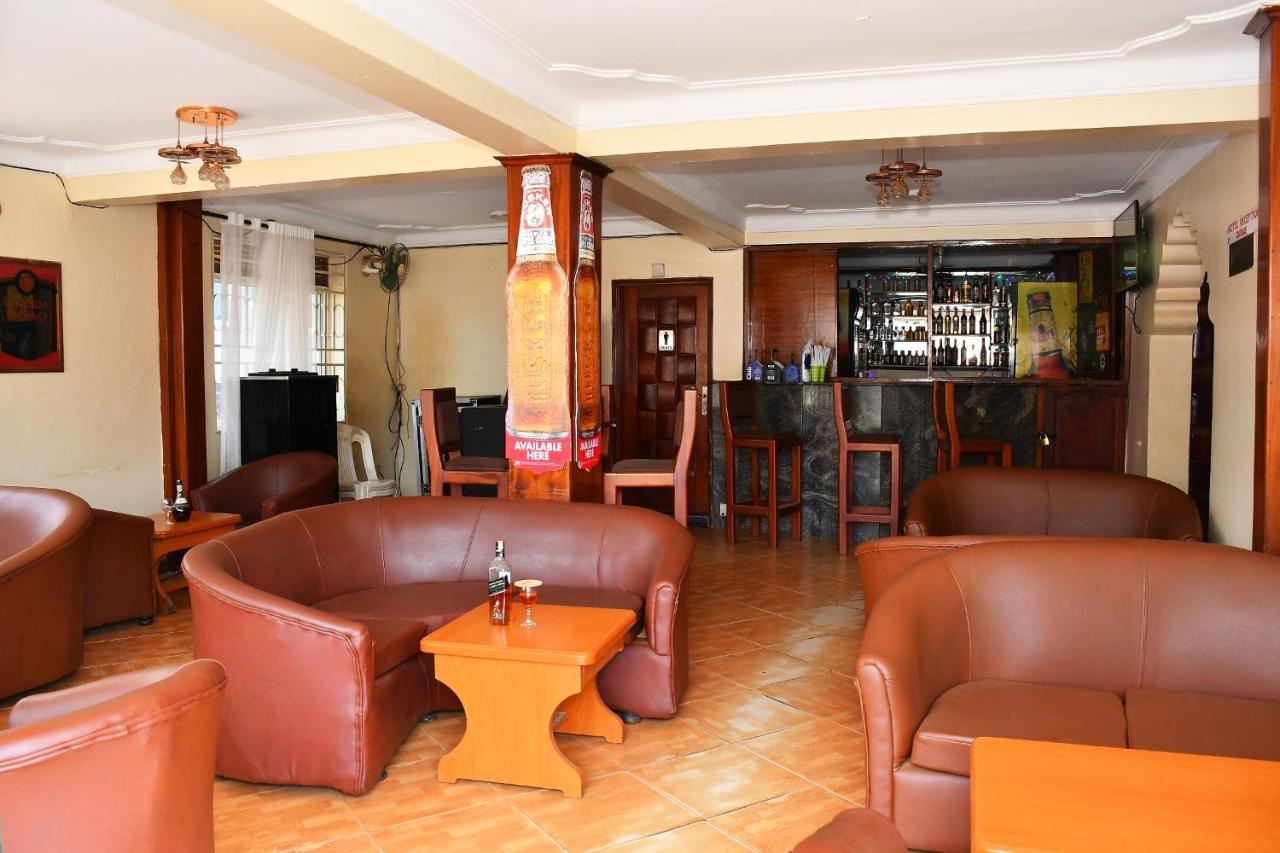 Florida Hotel Kampala Exterior foto
