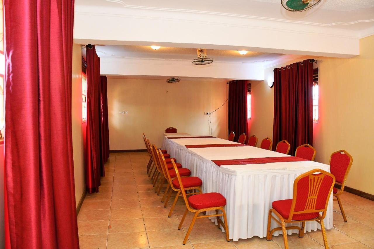 Florida Hotel Kampala Exterior foto