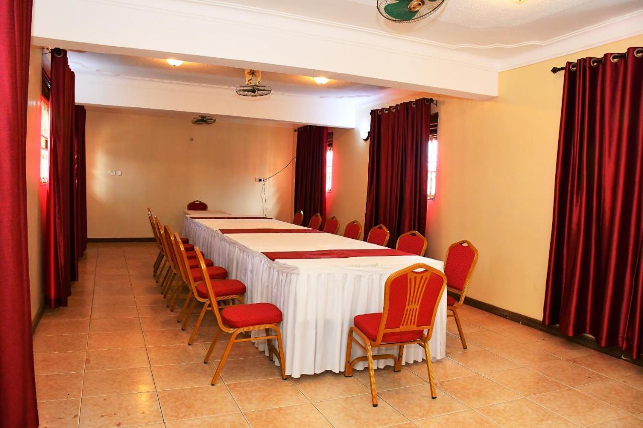 Florida Hotel Kampala Exterior foto