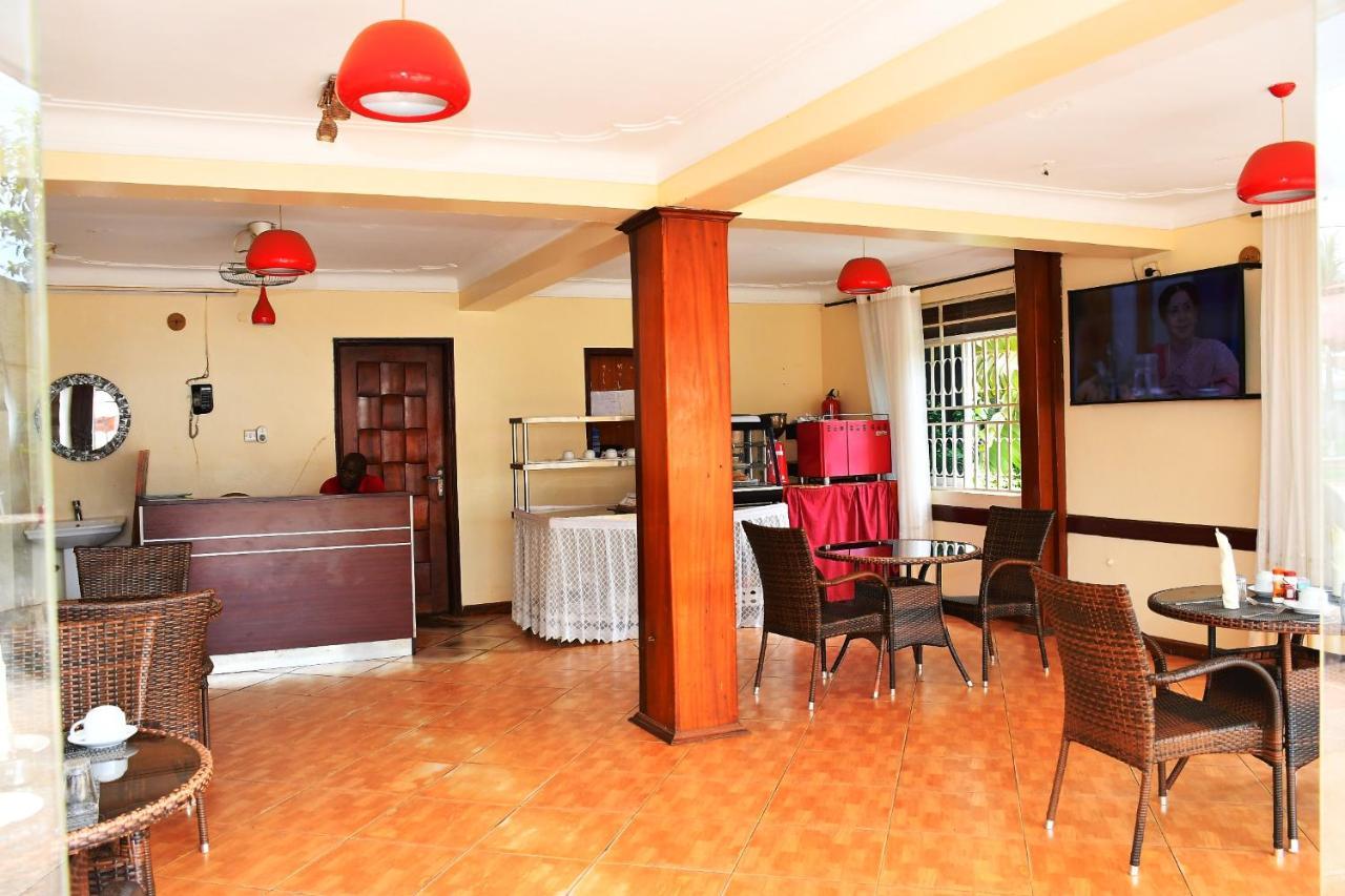 Florida Hotel Kampala Exterior foto