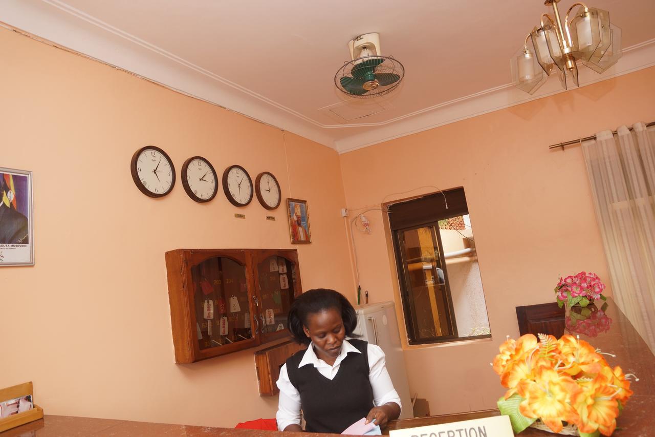 Florida Hotel Kampala Exterior foto