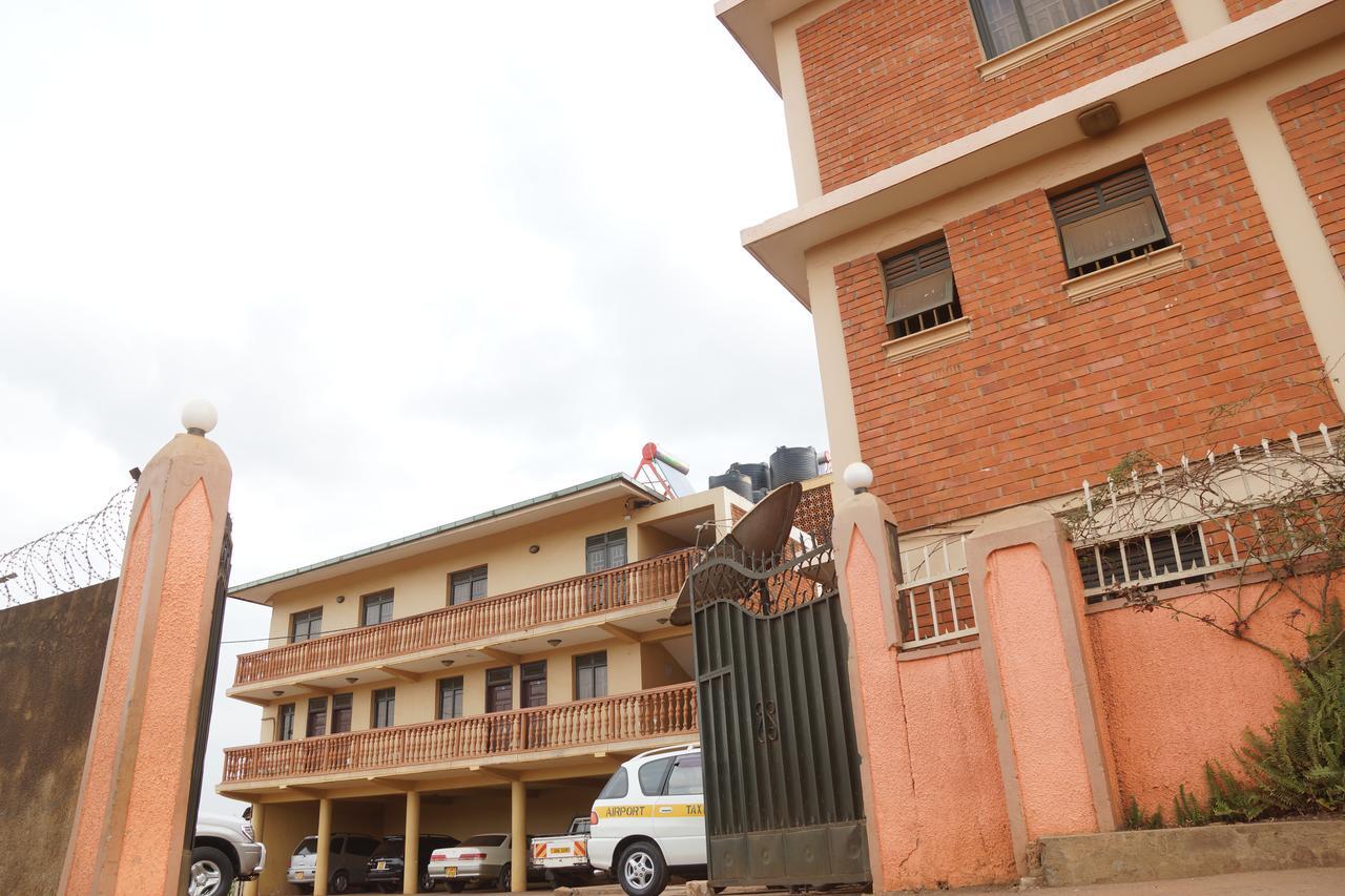 Florida Hotel Kampala Exterior foto