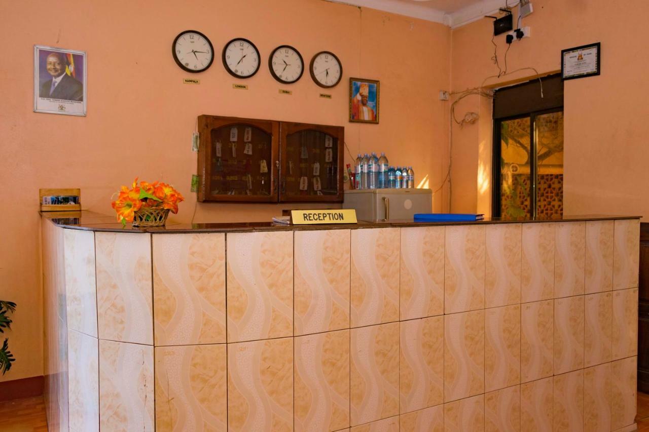 Florida Hotel Kampala Exterior foto